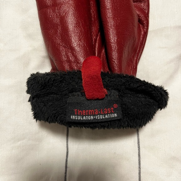 Red Leather Gloves - Picture 3 of 5